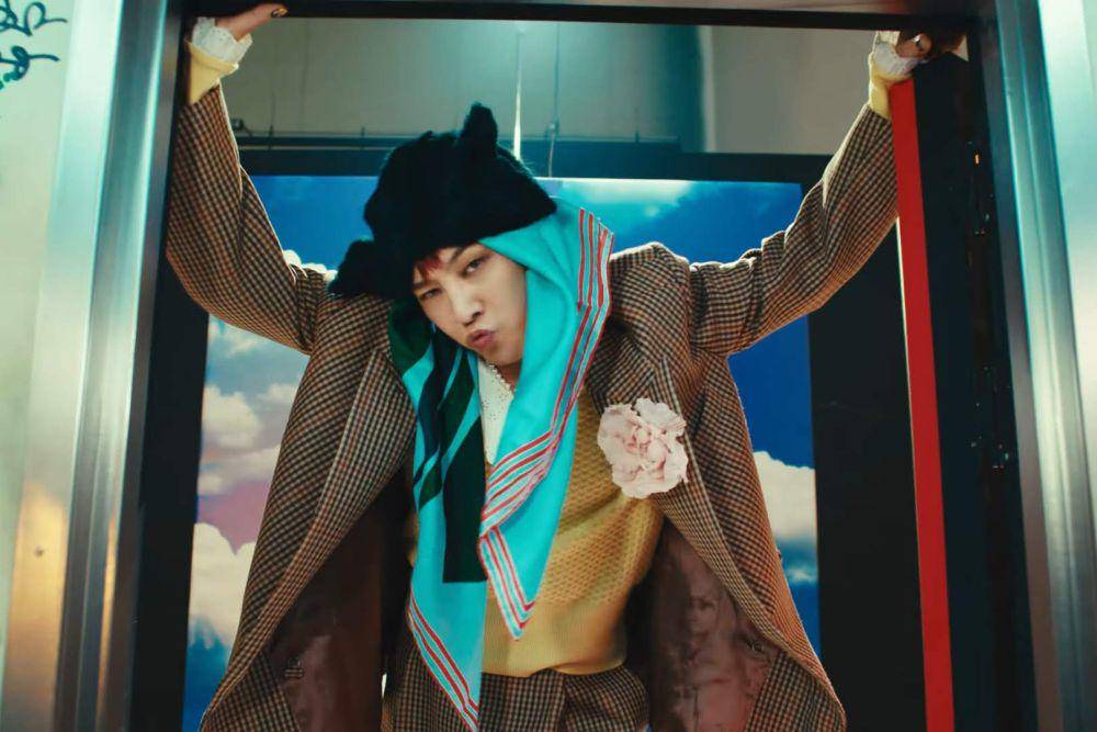 potret G-Dragon dalam MV "POWER"(YouTube/OfficialGDRAGON)
