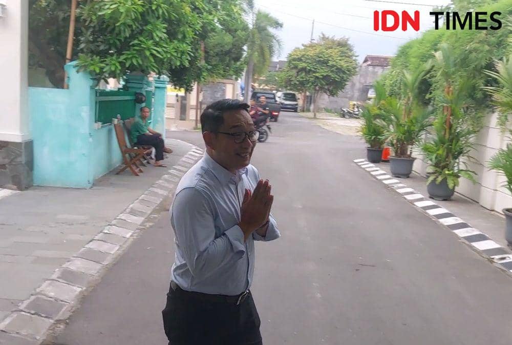 Ridwan Kamil Temui Jokowi di Solo, Bawa Kue Dari Bogor