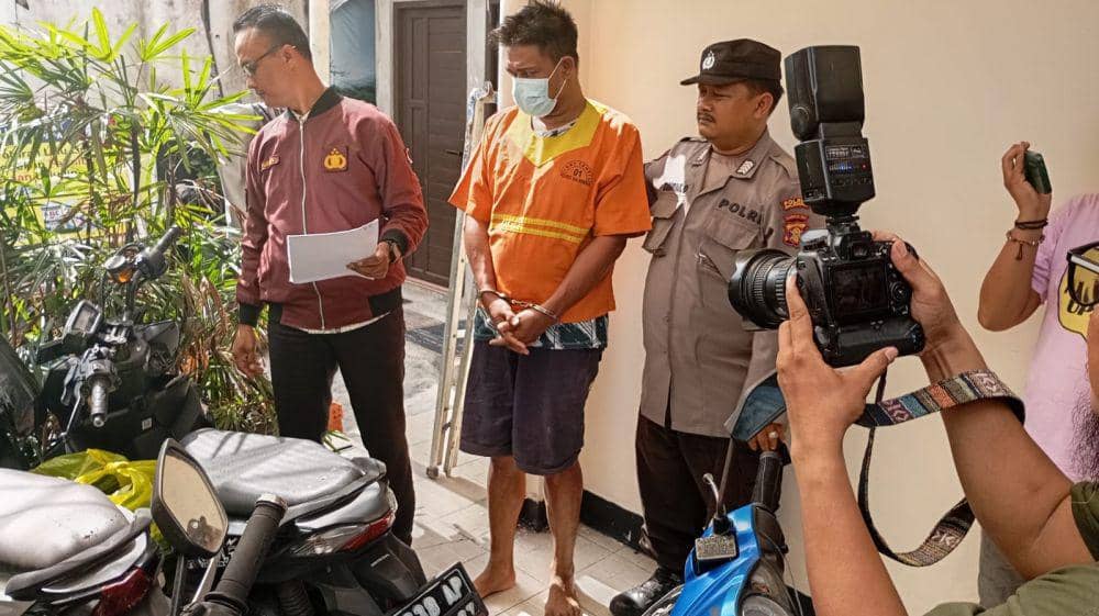 FS dan barang bukti kini diamankan di Polsek Balikpapan Utara. (Dok. Polresta Balikpapan)