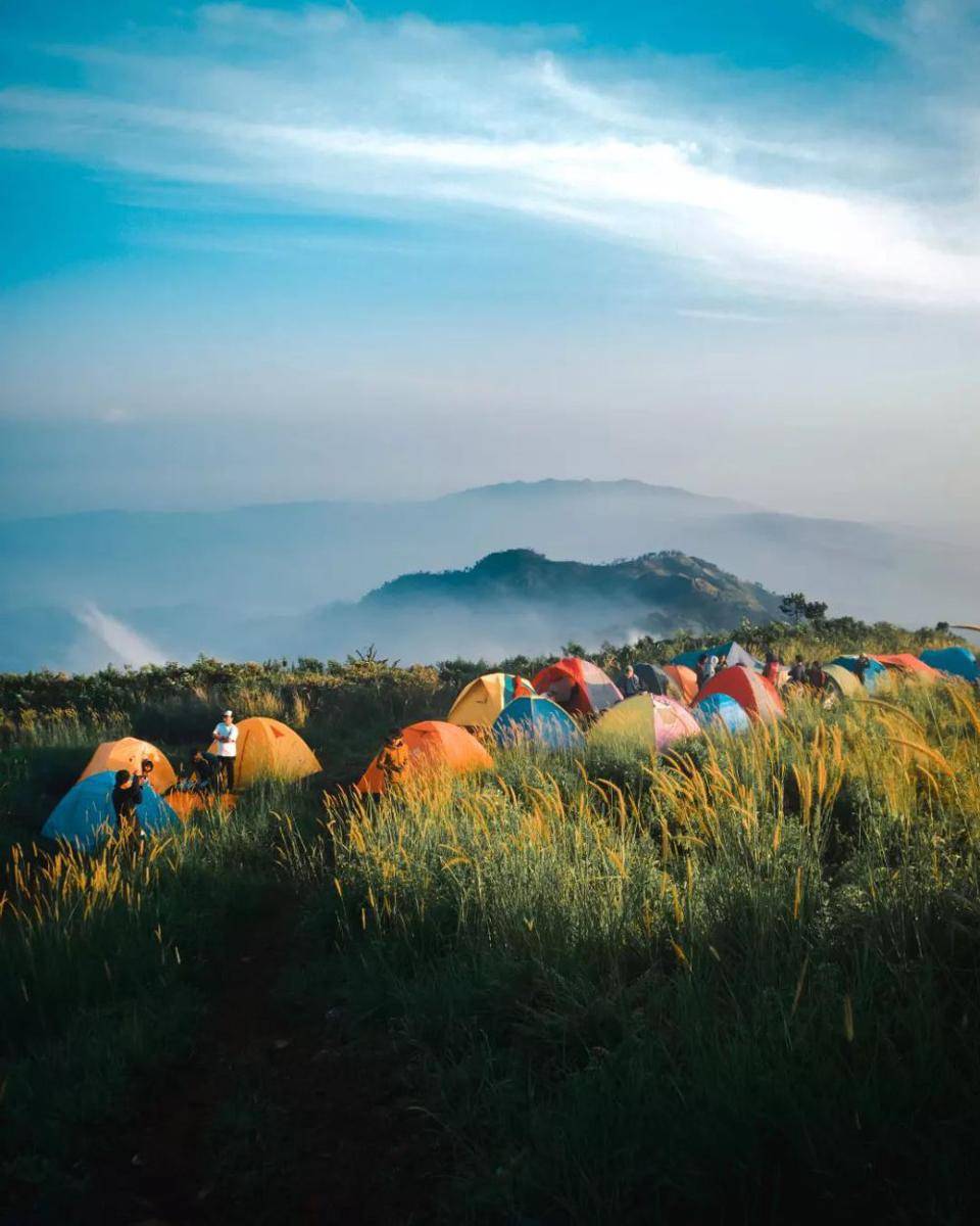 Puncak Palasari (instagram.com/jalanbarengistri)