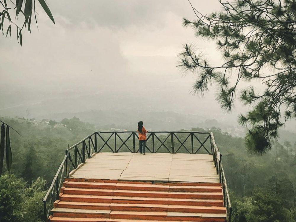 5 Destinasi Wisata Bukit di Bandung, Sejuk dan Menyegarkan
