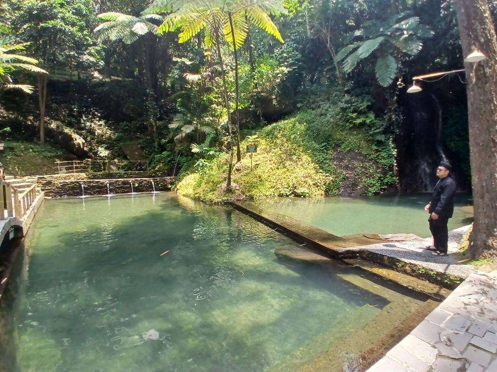 Curug Cipeuteuy di Kabupaten Majalengka, Jawa Barat