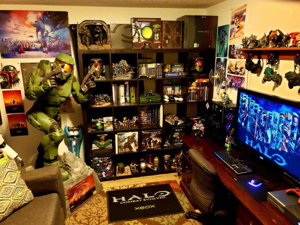 8 Koleksi Game Halo, Ada Patung Master Chief Ukuran Manusia Asli!
