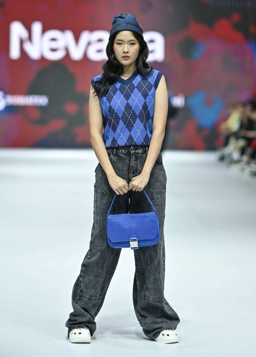 koleksi Matahari dari brand NEVADA di Jakarta Fashion Week 2025 (dok. Jakarta Fashion Week/Dandy Hendrata)