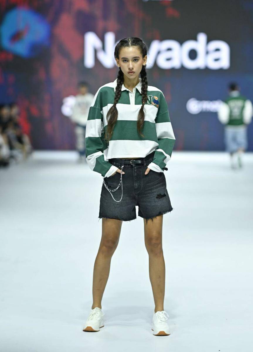 koleksi Matahari dari brand NEVADA di Jakarta Fashion Week 2025 (dok. Jakarta Fashion Week/Dandy Hendrata)
