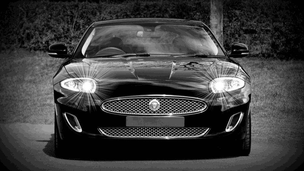 ilustrasi headlamp pada mobil (pexels.com/mikebirdy)