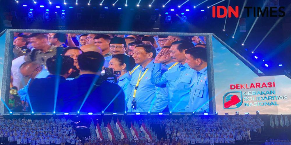 Momen Prabowo Salami Titiek Soeharto, Disoraki Relawan GSN