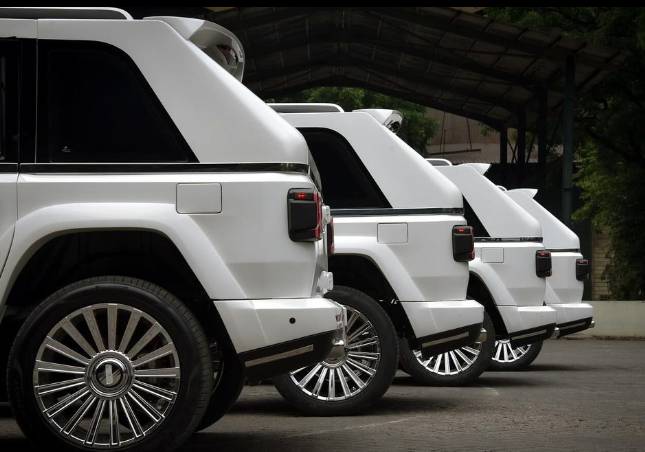 Ilustrasi mobil Maung seri MV3 Garuda Limousine (Instagram/pt_pindad)