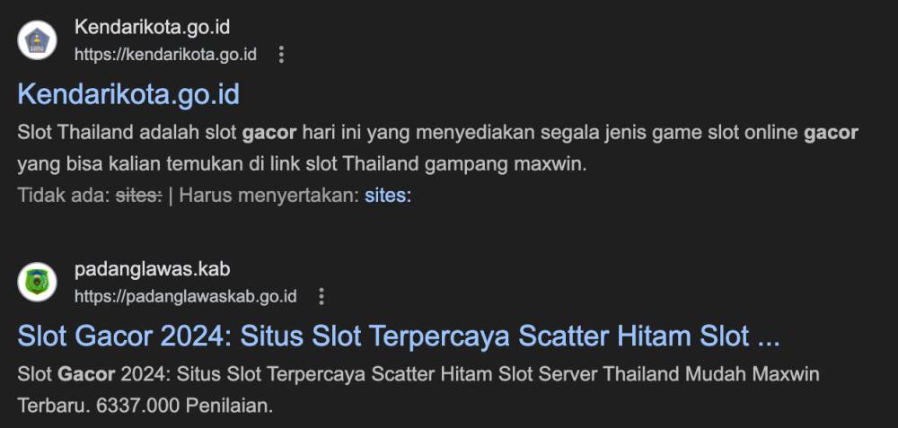 Tangkapan layar situs pemerintah yang tersusupi konten judi online (padanglawaskab.go.id | kendarikota.go.id)