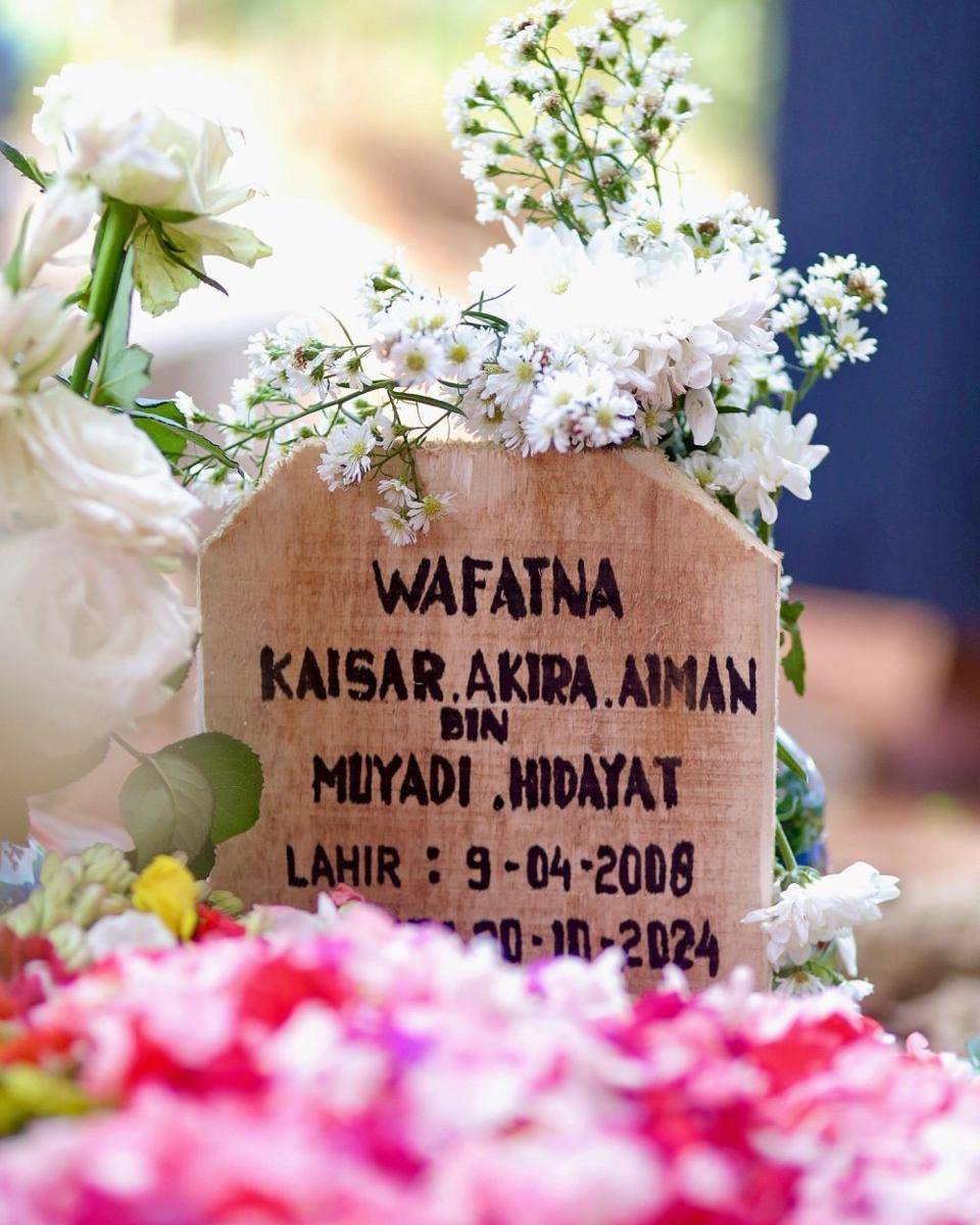potret pemakaman putra Uwok Matta Band (instagram.com/matta.band)