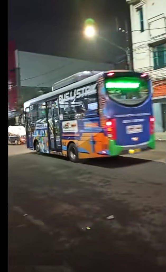 Trans Metro Pasundan Koridor 4D (Terminal Leuwipanjang - UNPAD Dipatiukur) - Dokumentasi Pribadi