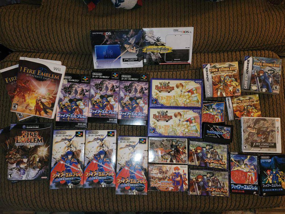 potret koleksi Fire Emblem (reddit.com/user/Eileenmelody42)