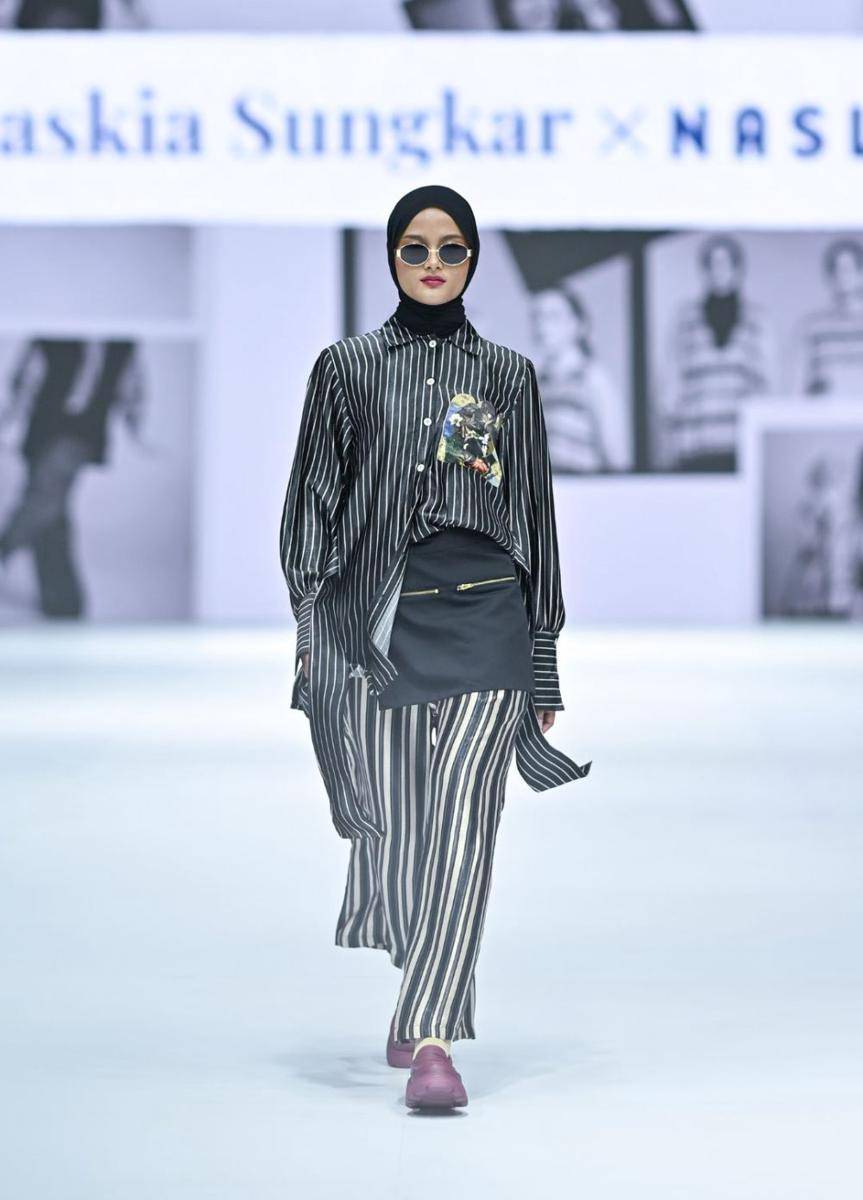 koleksi Zaskia Sungkar X NASL di JFW 2025 (dok. Jakarta Fashion Week/Dandy Hendrata)