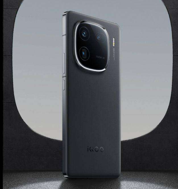 iQOO 12 (iqoo.com)