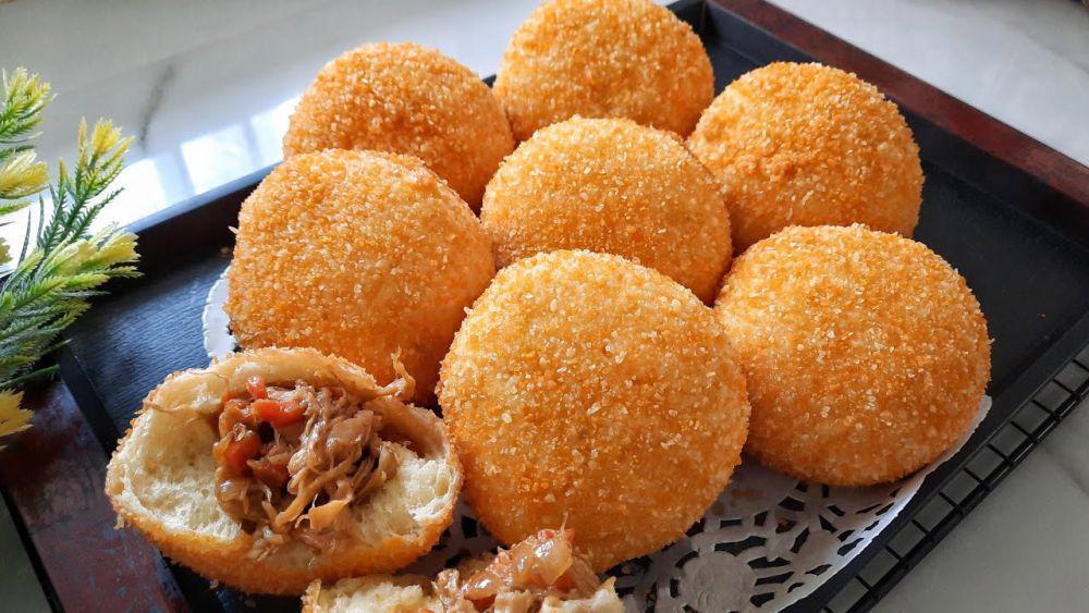 Resep Roti Goreng Isi Ayam Suwir Kecap, Rasanya Nikmat Abis