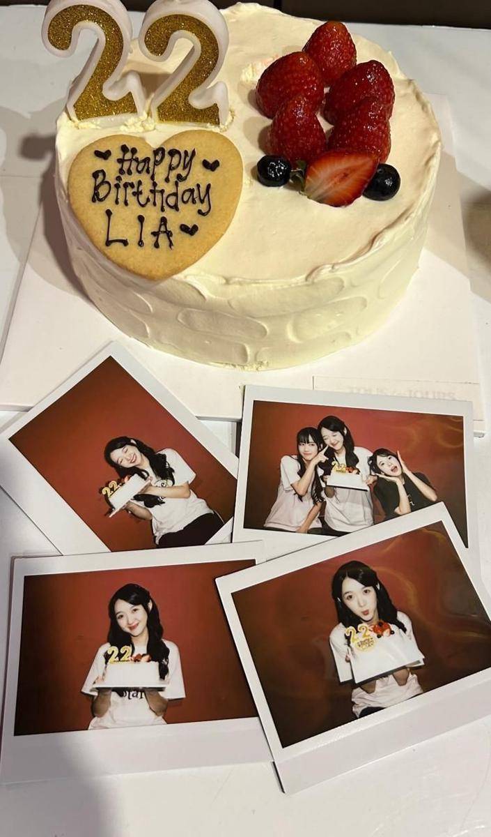 Ulang tahun Lia JKT48 ke-22 tahun (instagram.com/jkt48.aurellia_)