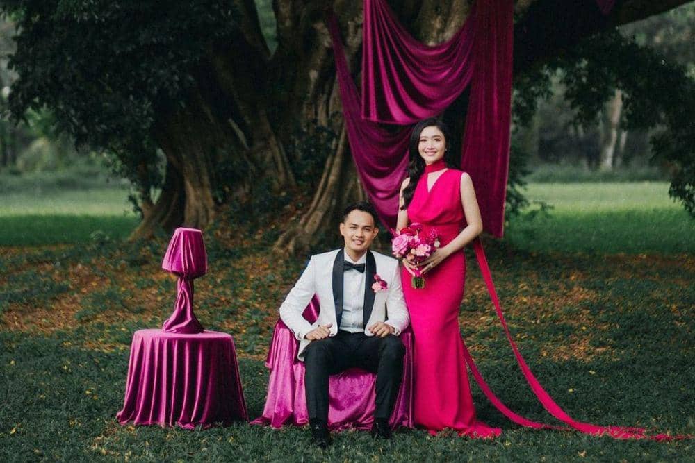 7 Potret Prewedding Tema Fushia Febby Rastanty dan Drajat Djumantara