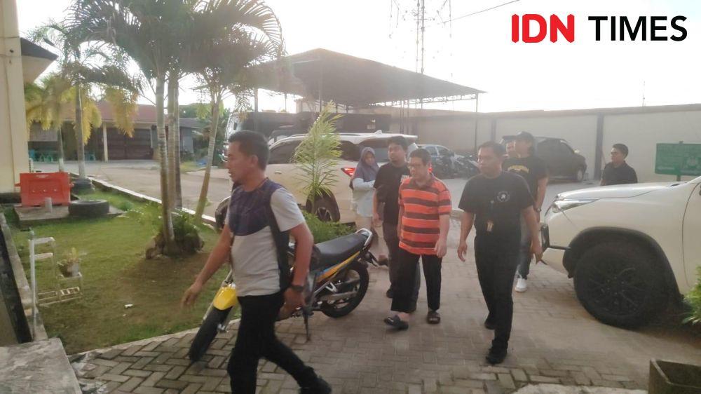 Polisi Jemput Paksa Anggota DPRD Singkawang Tersangka Pencabulan Anak