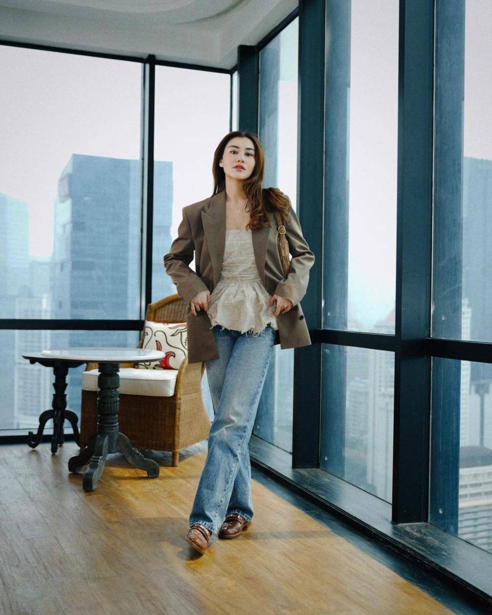 inspirasi OOTD earth tone ala Aaliyah Massaid (instagram.com/aaliyah.massaid)