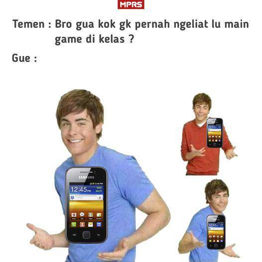 meme derita punya HP kentang (facebook.com/Meme Pembangkit Rasa Semangat)