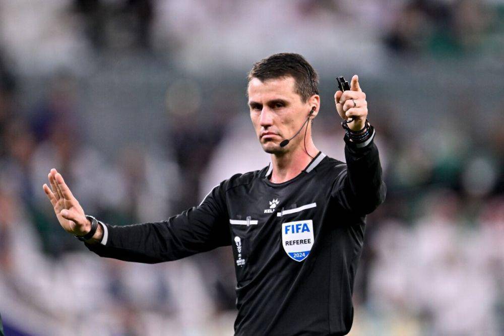 Potret wasit Uzbekistan Rustam Lutfullin. (the-afc).