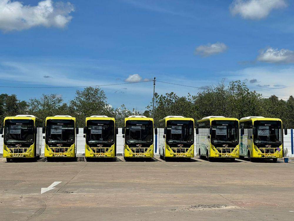 Kumpulan Bus Trans Banjarbakula “Teman Bus” di Terminal Gambut Barakat, Banjar, Kamis (2/6/2022). MC Kalsel/scw