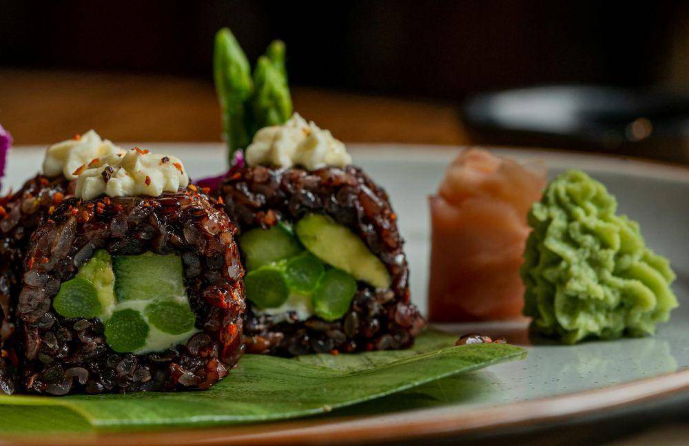 ilustrasi sushi vegan beras hitam (pexels.com/Pinaak Kumar)