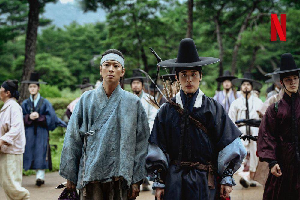 Kang Dong Won dan Park Jung Min di Uprising (x.com/NetflixKR)
