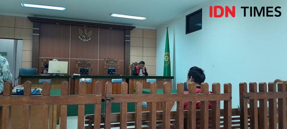 Habisi Anak Kandung, Agus Didakwa Pembunuhan Berencana