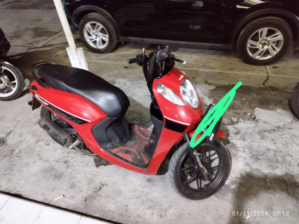 Barang bukti sepeda motor Honda Genio dari pelaku mucikari DS. (DOK. Polres Pesisir Barat).