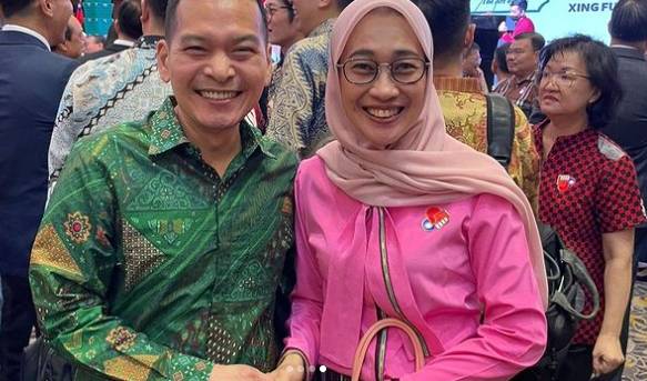 Potret Anggia Erma Rini saat hadiri perayaan Taiwan Double Tenth Day, Representative TETO Ambassador John Chen. (Instagram @anggiermarini)