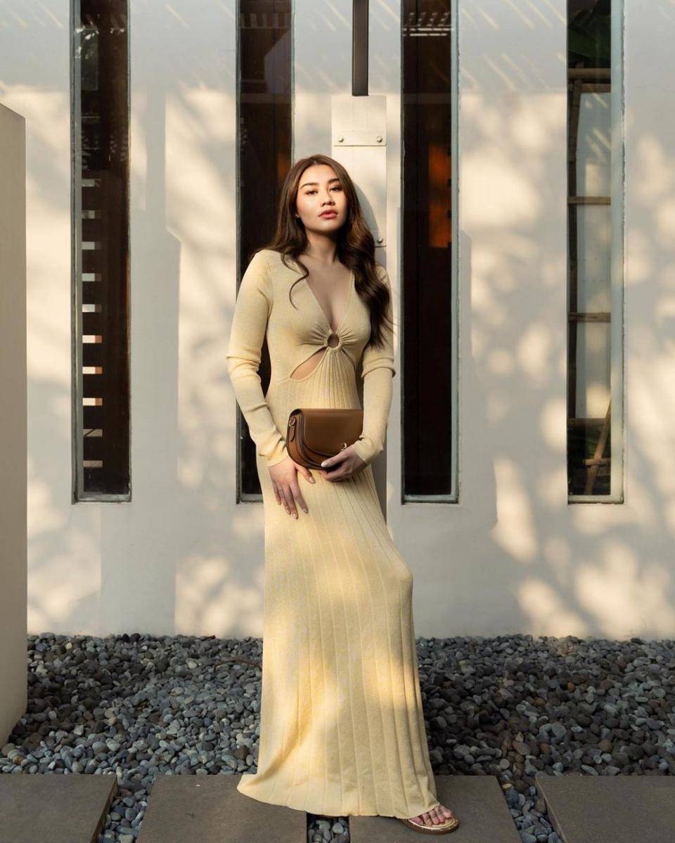 inspirasi OOTD earth tone ala Aaliyah Massaid (instagram.com/aaliyah.massaid)