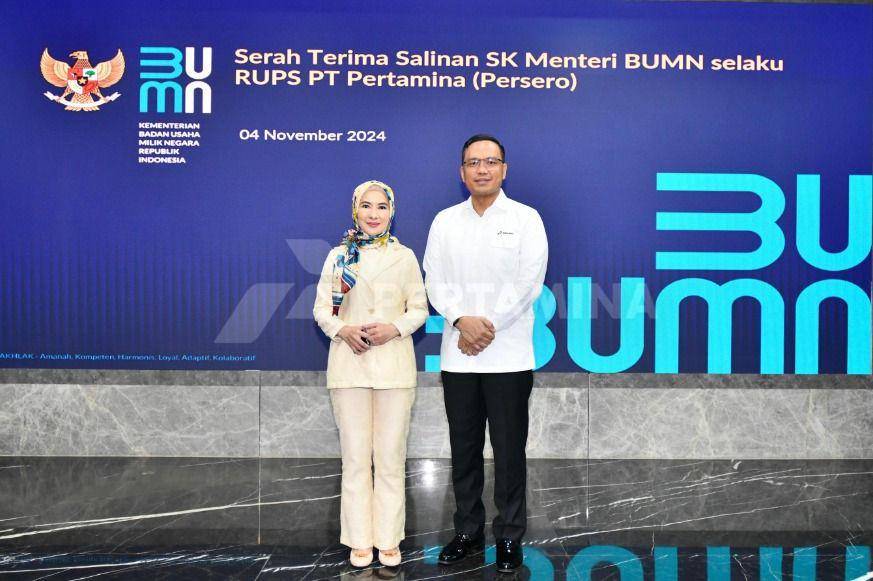 Direksi-Komisaris Pertamina Dirombak, Nicke Diganti Simon Aloysius