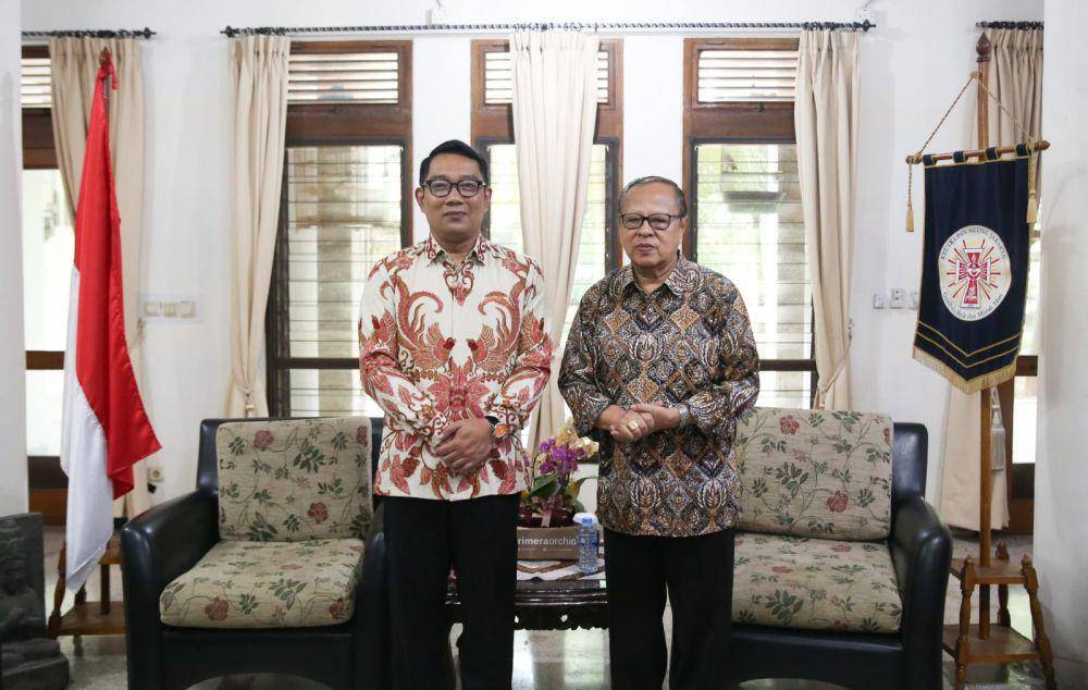 Calon Gubernur Jakarta Ridwan Kamil temui dengan Uskup Agung Jakarta Mgr Ignatius Suharyo (dok. Tim Media RIDO)