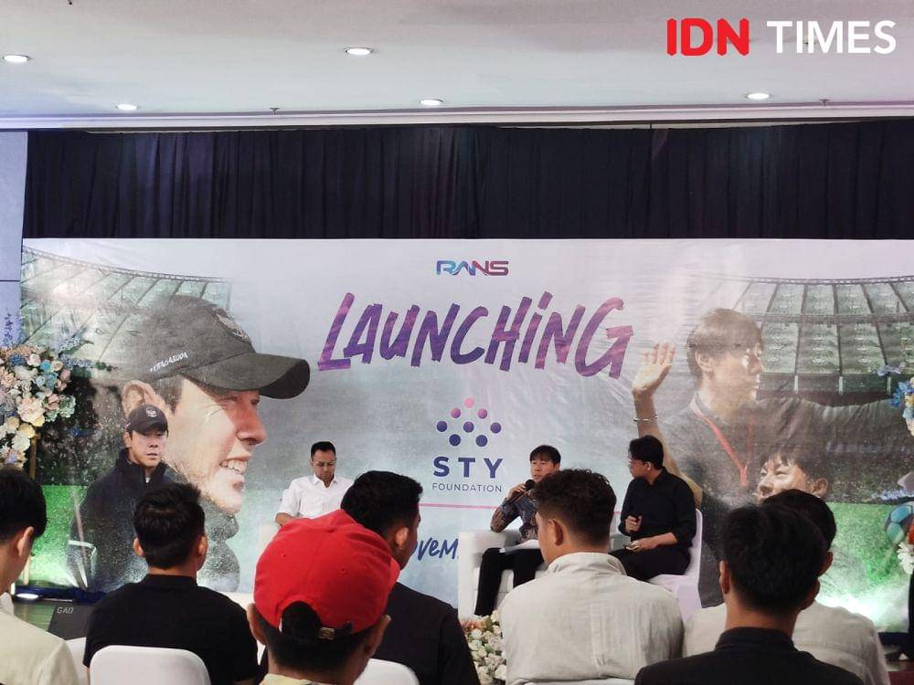 Peluncuran STY Foundation di RANS Office. (IDN Times/Sandy Firdaus)