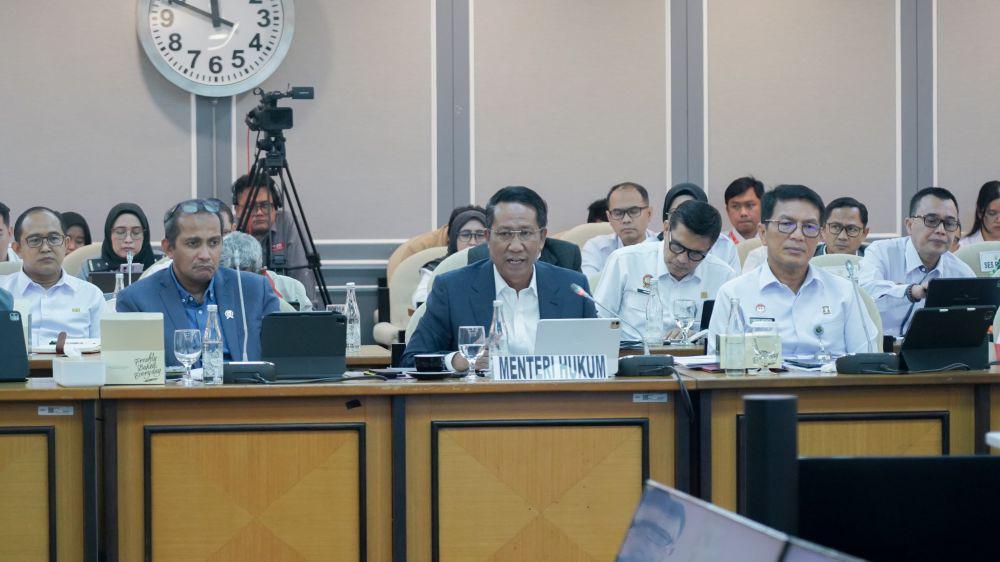 Raker Komisi XIII DPR, Supratman Bahas Fokus Kerja Kementerian Hukum