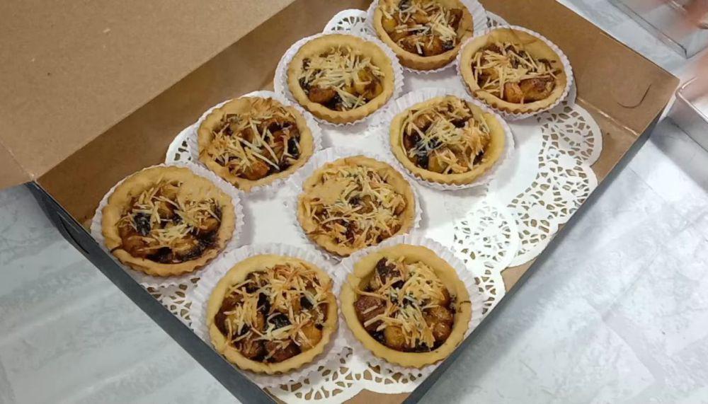 Resep Pie Pisang Cokelat Keju yang Manis dan Renyah untuk Camilan