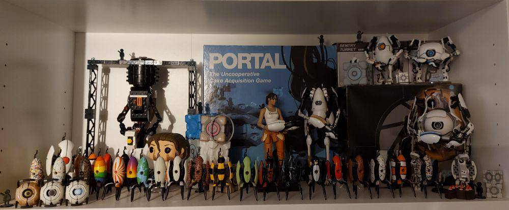 koleksi unik game Portal (reddit.com/user/komati123)