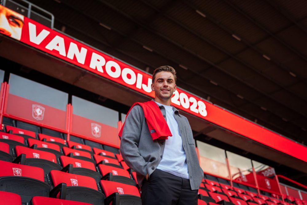 Sumbangsih 4 Bek Anyar FC Twente pada Awal Musim 2024/2025
