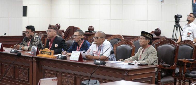 Alasan Gugatan Keterangan Tidak Beragama Dimuat di KTP: Diskriminasi
