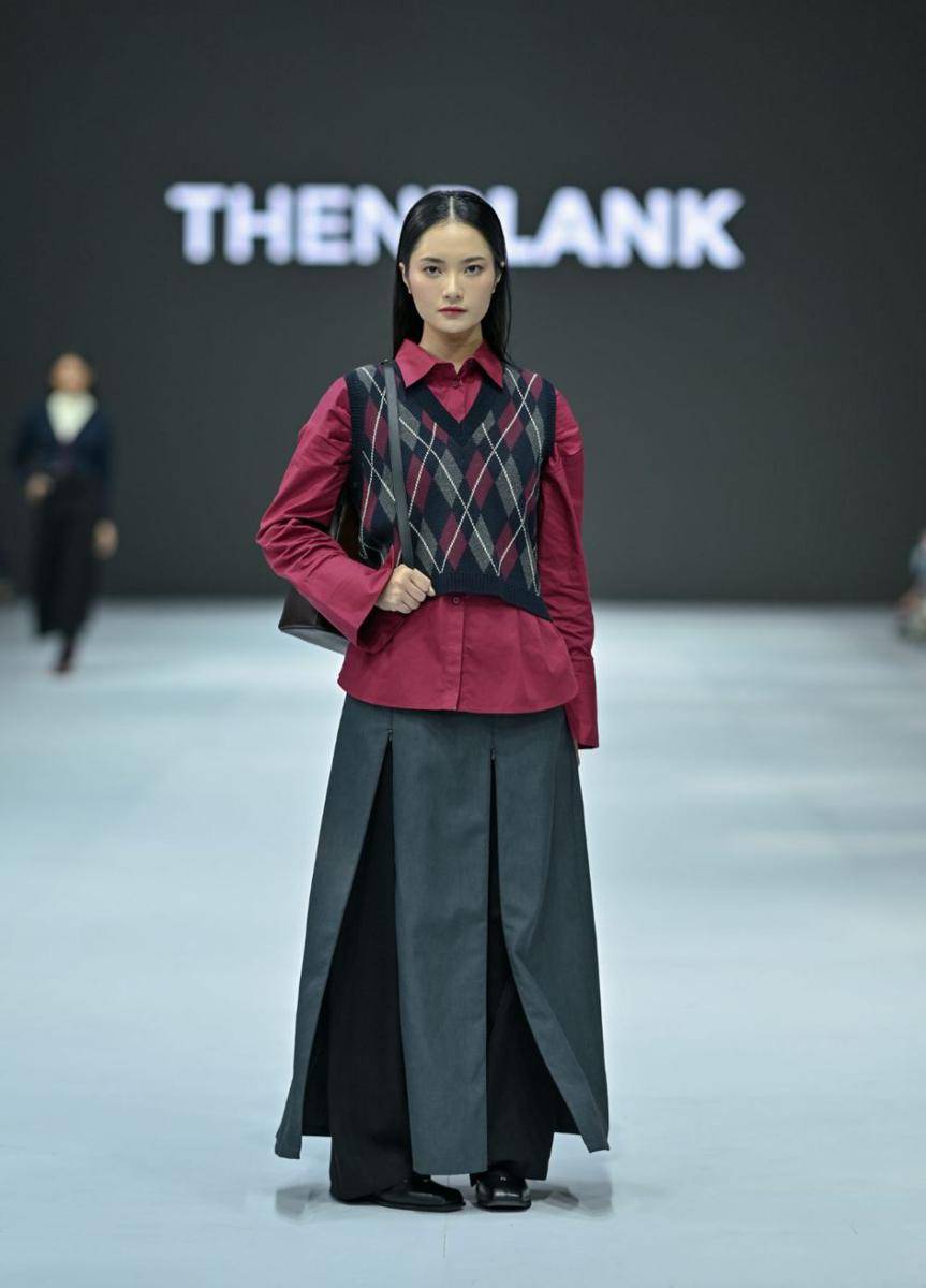 koleksi THENBLANK di JFW 2025 (dok. Jakarta Fashion Week/Dandy Hendrata)