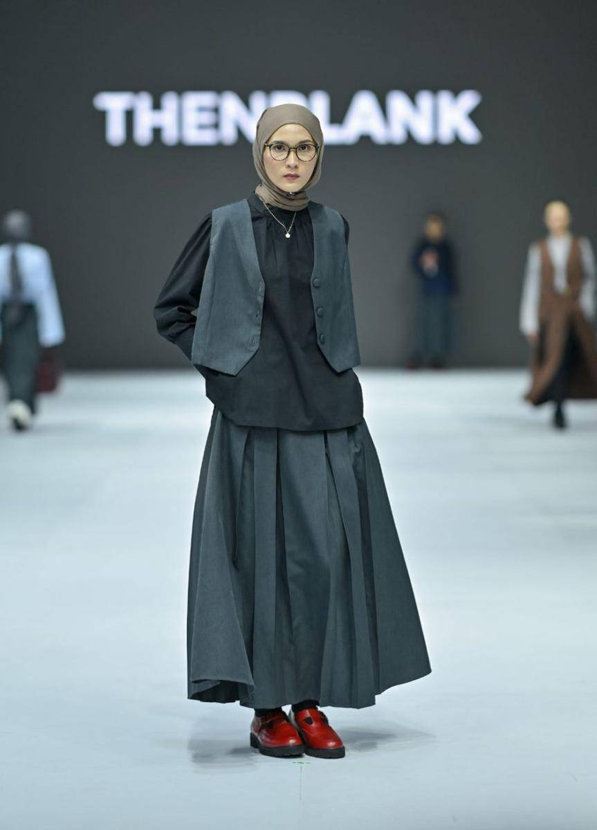 koleksi THENBLANK di JFW 2025 (dok. Jakarta Fashion Week/Dandy Hendrata)