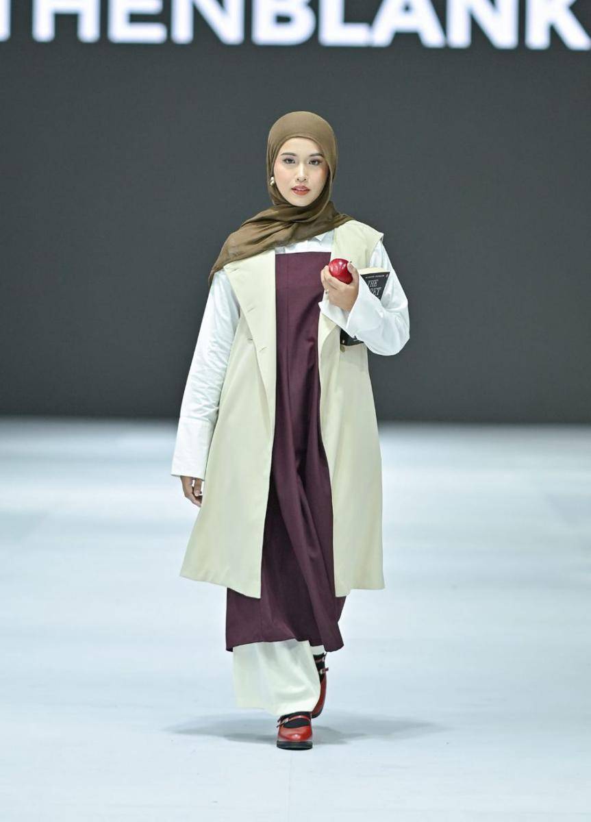 koleksi THENBLANK di JFW 2025 (dok. Jakarta Fashion Week/Dandy Hendrata)