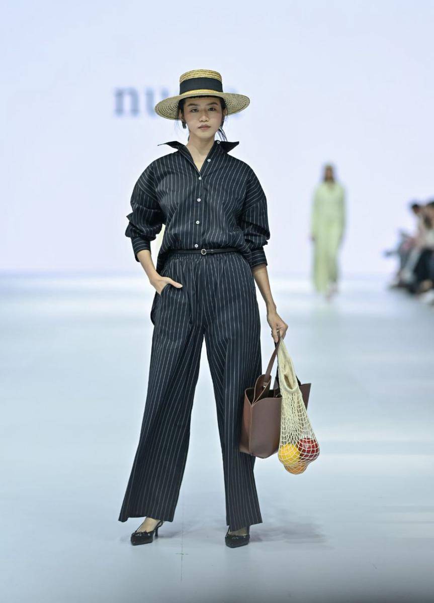 koleksi Nueta di Jakarta Fashion Week 2025 (dok. Jakarta Fashion Week/Dandy Hendrata)