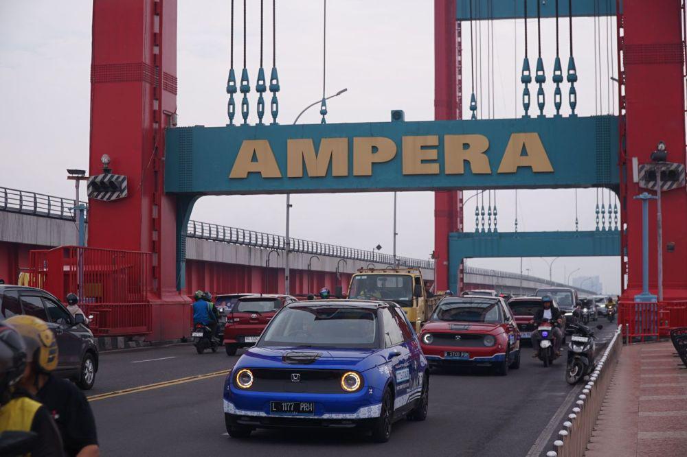 Selami Sejarah Palembang dengan Mobil Listrik Keluaran Honda