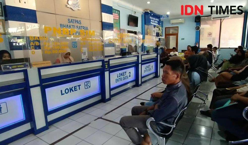 Suasana pemohon SIM di sarpras Satlantas Polres Magetan (IDN Times/ Riyanto)