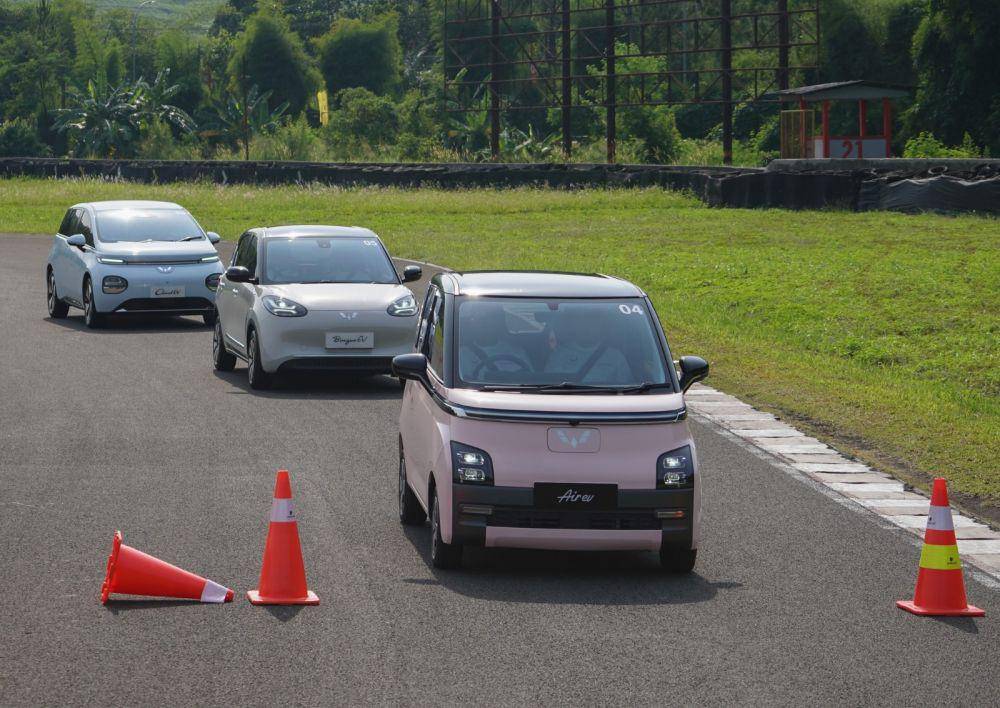 Promo akhir tahun dari Wuling (Wuling)