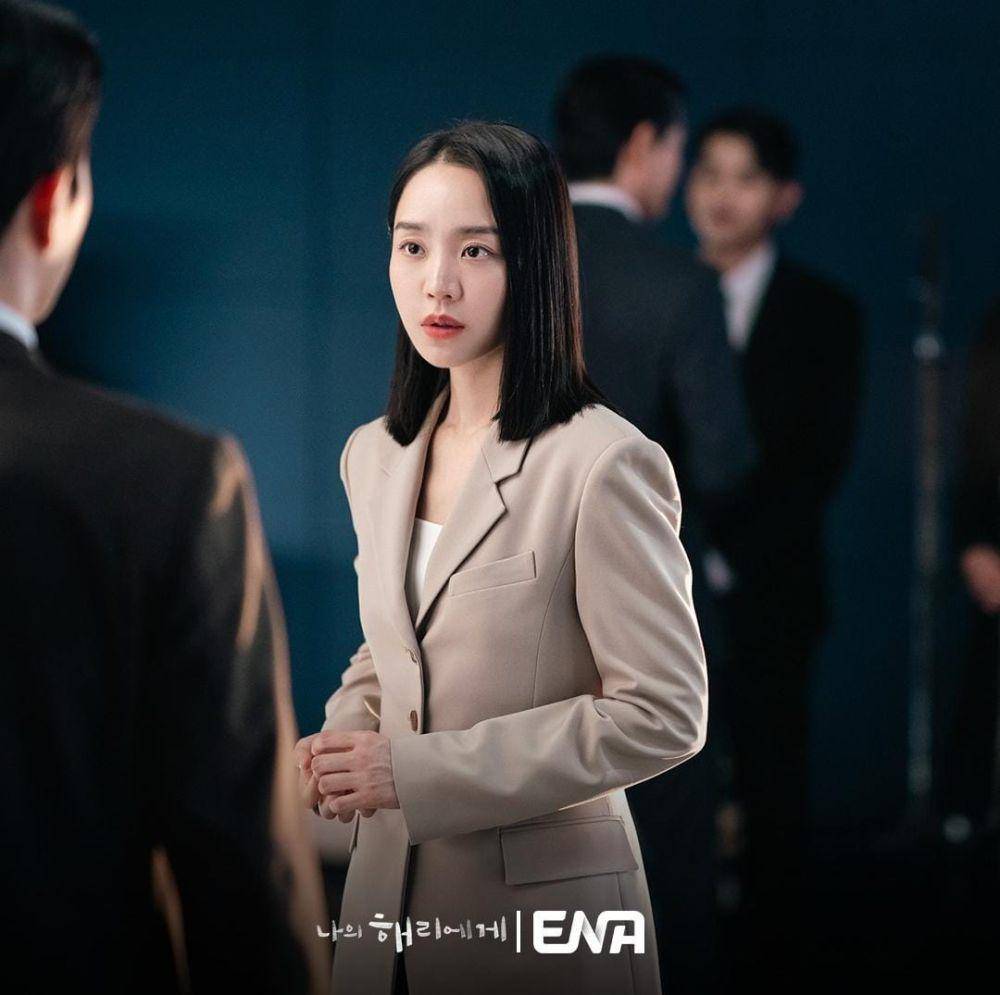 Shin Hye Sun di drama Dear Hyeri (instagram.com/channel.ena.d)