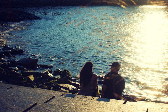 10 Lagu Barat untuk Crush yang Gak Peka, Kode Keras Buat Doi