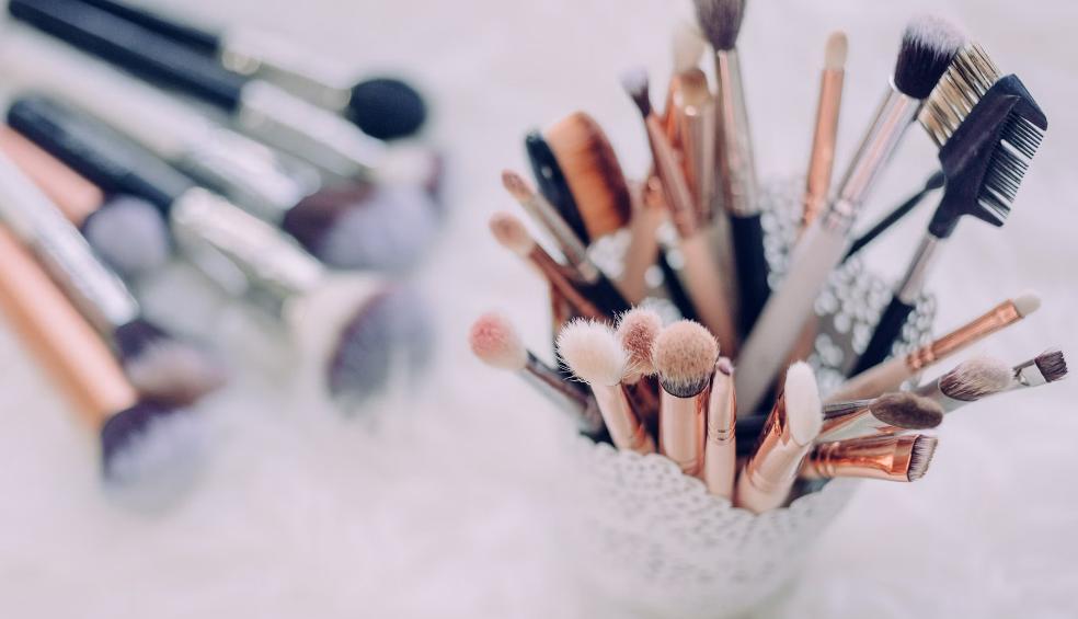 Ingin Bisnis Kosmetik? Pertimbangkan 5 Maklon Skincare Ini!